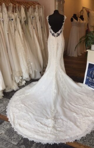 Modeca | Wedding Dress | Fit to Flare | T168F