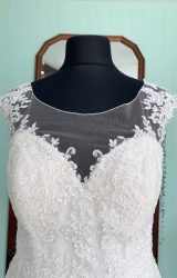 Ella Rosa | Wedding Dress | Fit to Flare | SH261S