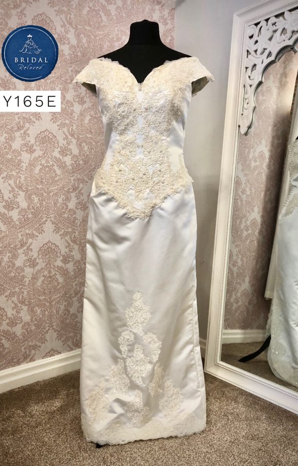 Alfred Angelo | Wedding Dress | Column | Y165E