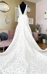 Enzoani | Wedding Dress | Fit to Flare | W1180L