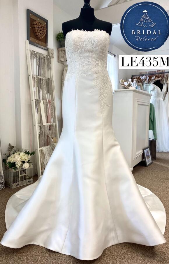San Patrick | Wedding Dress | Fit to Flare | LE435M