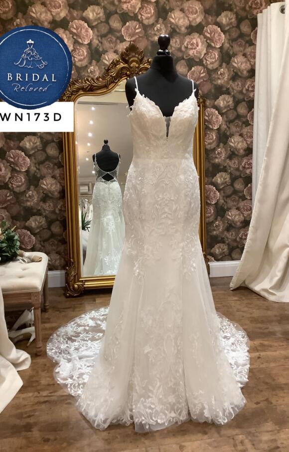 Richard Designs | Wedding Dress | Fit to Flare | WN173D