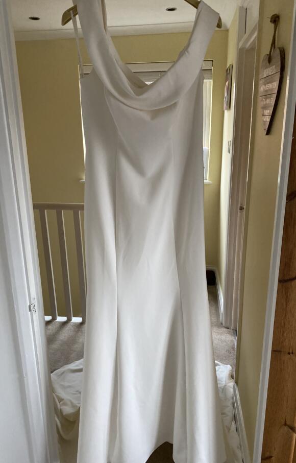 David’s Bridal | Wedding Dress | Fit to Flare | C2822