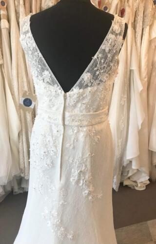 Hilary Morgan | Wedding Dress | Fit to Flare | B345M
