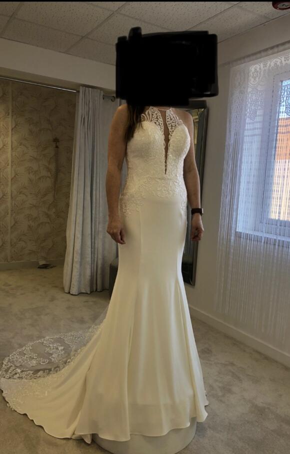 Stella York | Wedding Dress | Fit to Flare | C2799