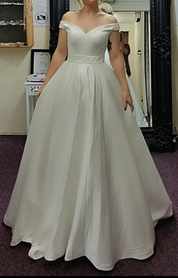 Unknown Designer | Wedding Dress | Aline | C2814