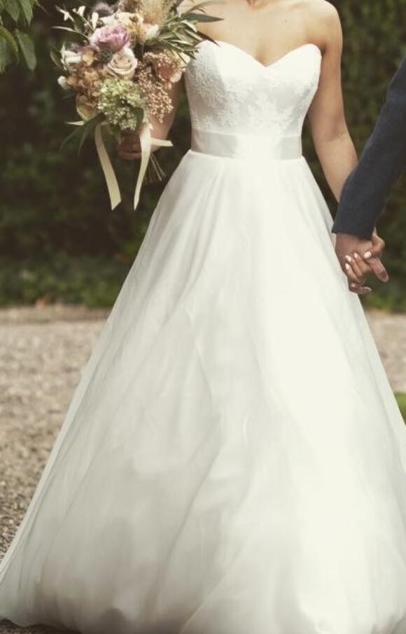 Suzanne Neville | Wedding Dress | Aline | C2851