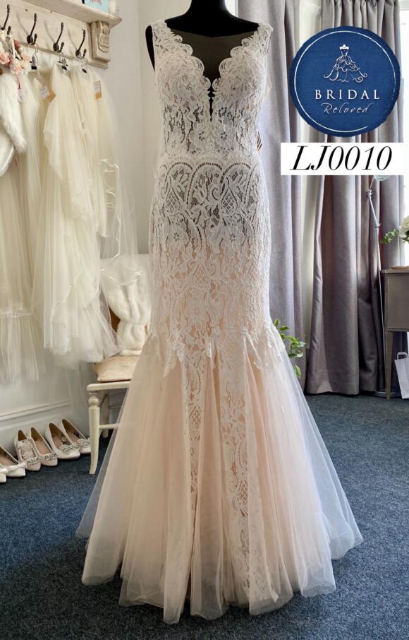 Louisa Jackson | Wedding Dress | Fit to Flare | LJ0010