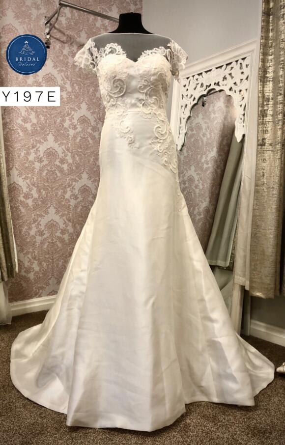 Berketex | Wedding Dress | Fit to Flare | Y197E