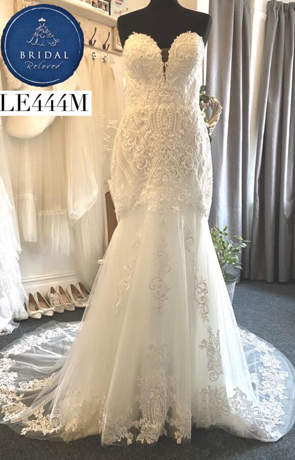 Richard Designs | Wedding Dress | Fit to Flare | LE444M