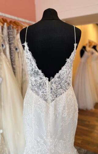 Enzoani | Wedding Dress | Fit to Flare | T438F
