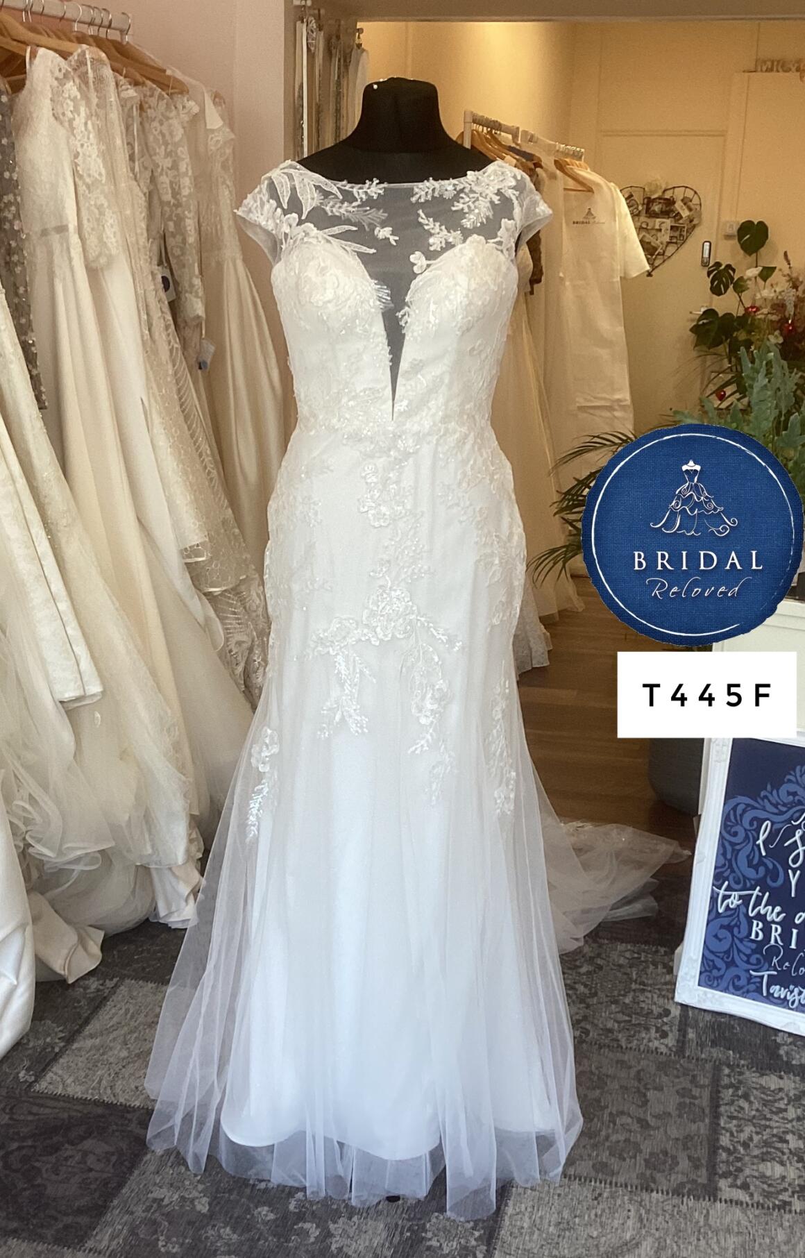 Madi Lane | Wedding Dress | Fit To Flare | T445F