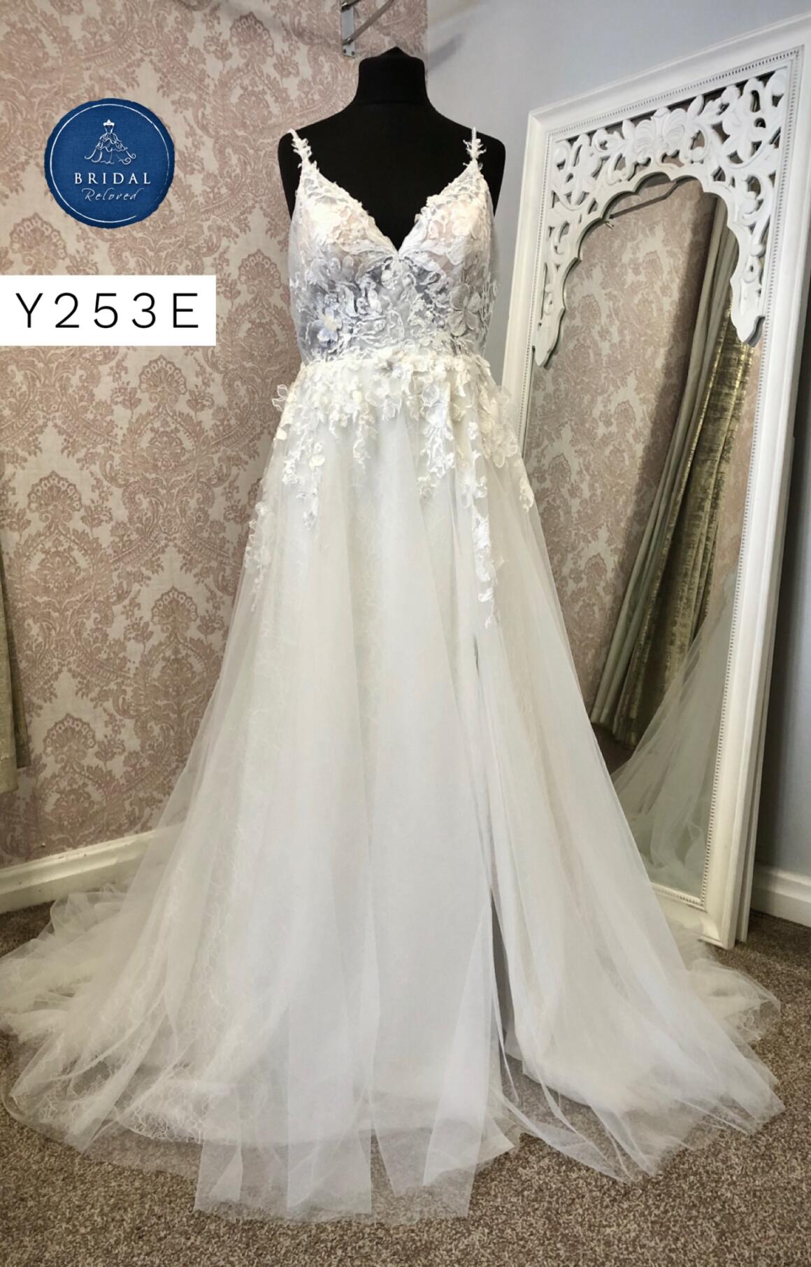 Pronovias | Wedding Dress | A Line | Y253E