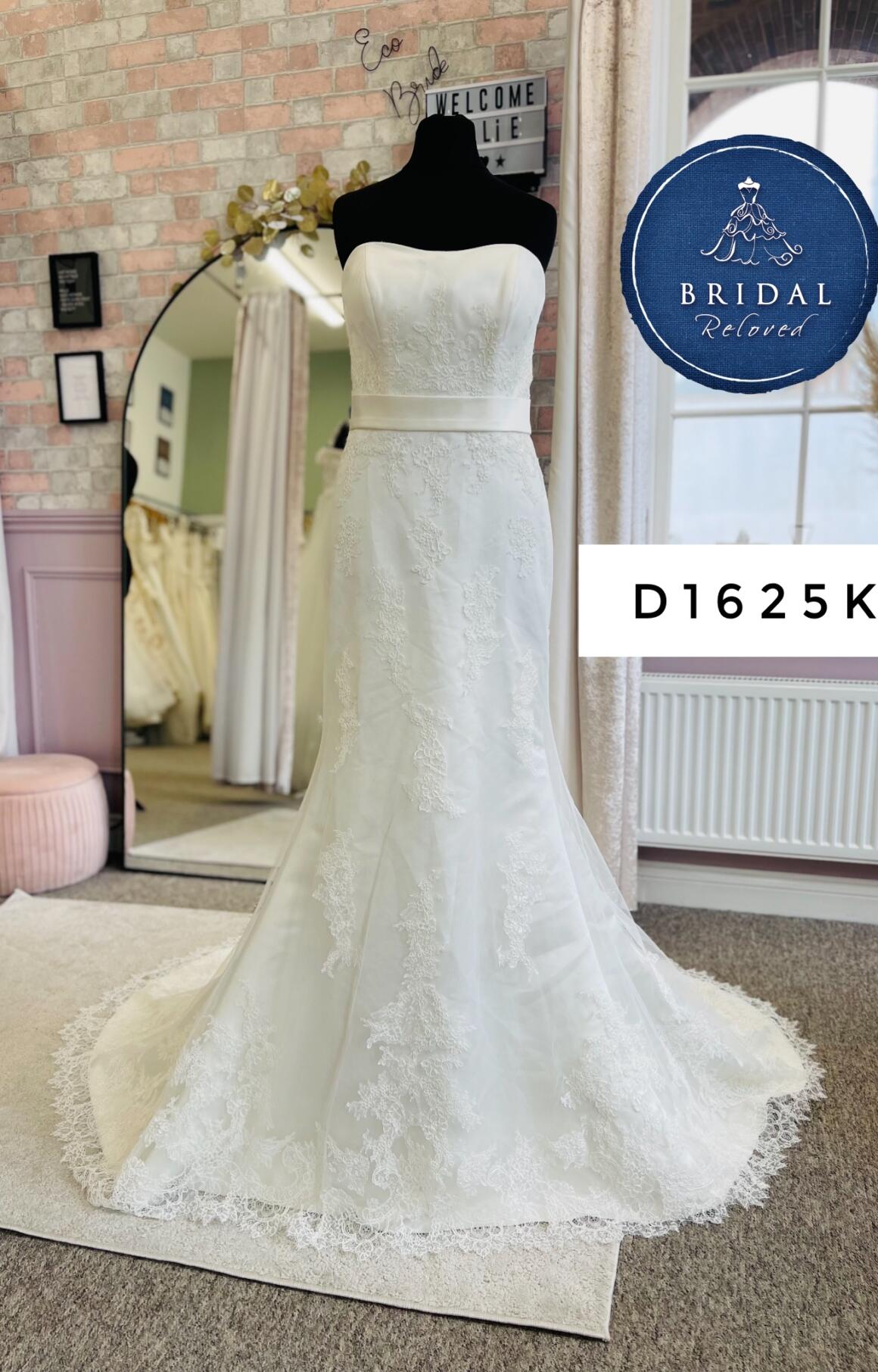 Ellis Bridal | Wedding Dress | Fit To Flare | D1625K