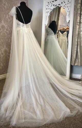 Rebecca Ingram | Wedding Dress | A Line | Y252E