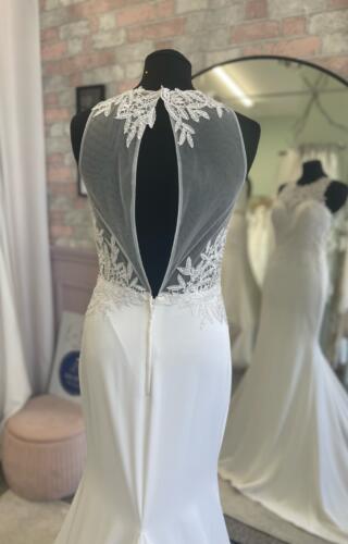Emma Bridals | Wedding Dress | Fit To Flare | D1681K
