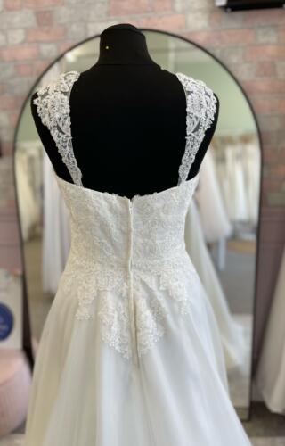 Emma Bridals | Wedding Dress | A Line | D1679K