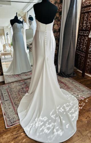 Lyn Ashworth | Wedding Dress | Column | WN456D