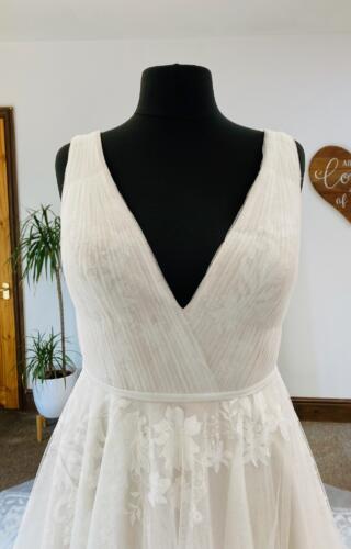 White April | Wedding Dress | A Line | G163A