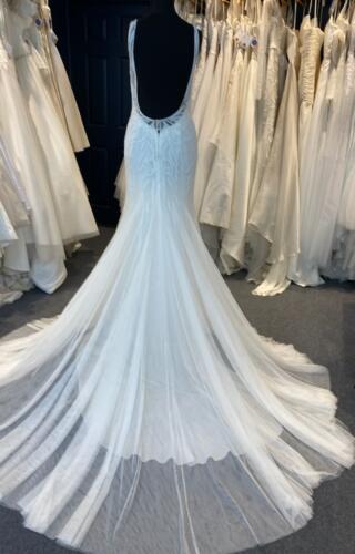Rosa Clara | Wedding Dress | Fit To Flare | SO567G