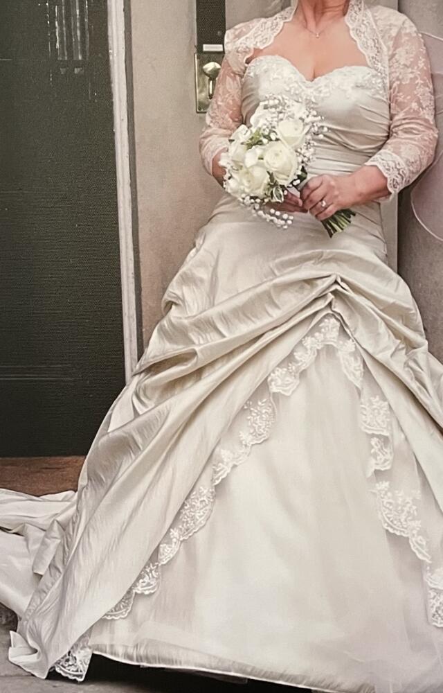 Unknown Designer | Wedding Dress | A Line | C6819