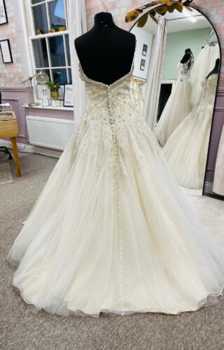 Allure | Wedding Dress | A Line | D1779K