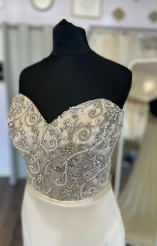 Nicola Anne | Wedding Dress | Fit To Flare | C343JL