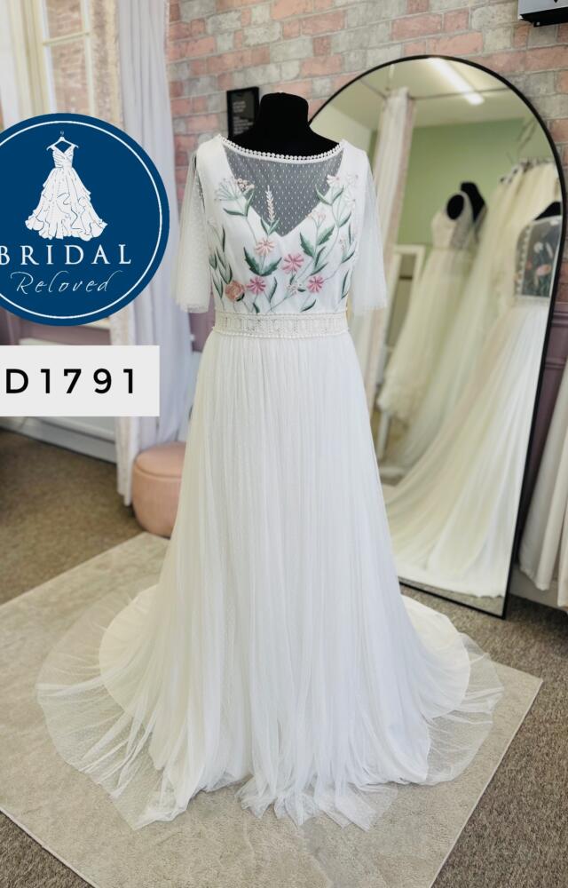 Bowen Dryden | Wedding Dress | A Line | D1791