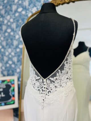 Enzoani | Wedding Dress | Fit To Flare | CF180B