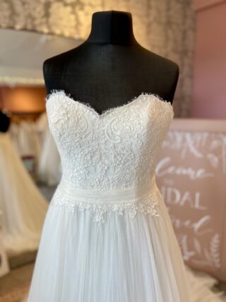 Enzoani | Wedding Dress | A Line | CA504A