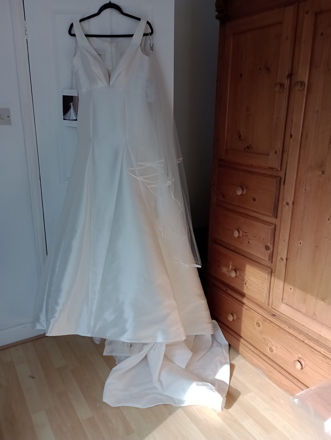 Pronovias | Wedding dress | Fit to Flare | C8920