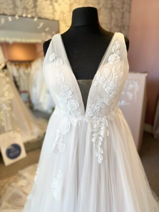 Pronovias | Wedding Dress | A Line | CA572A