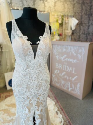 Enzoani | Wedding Dress | Fit To Flare | L583A