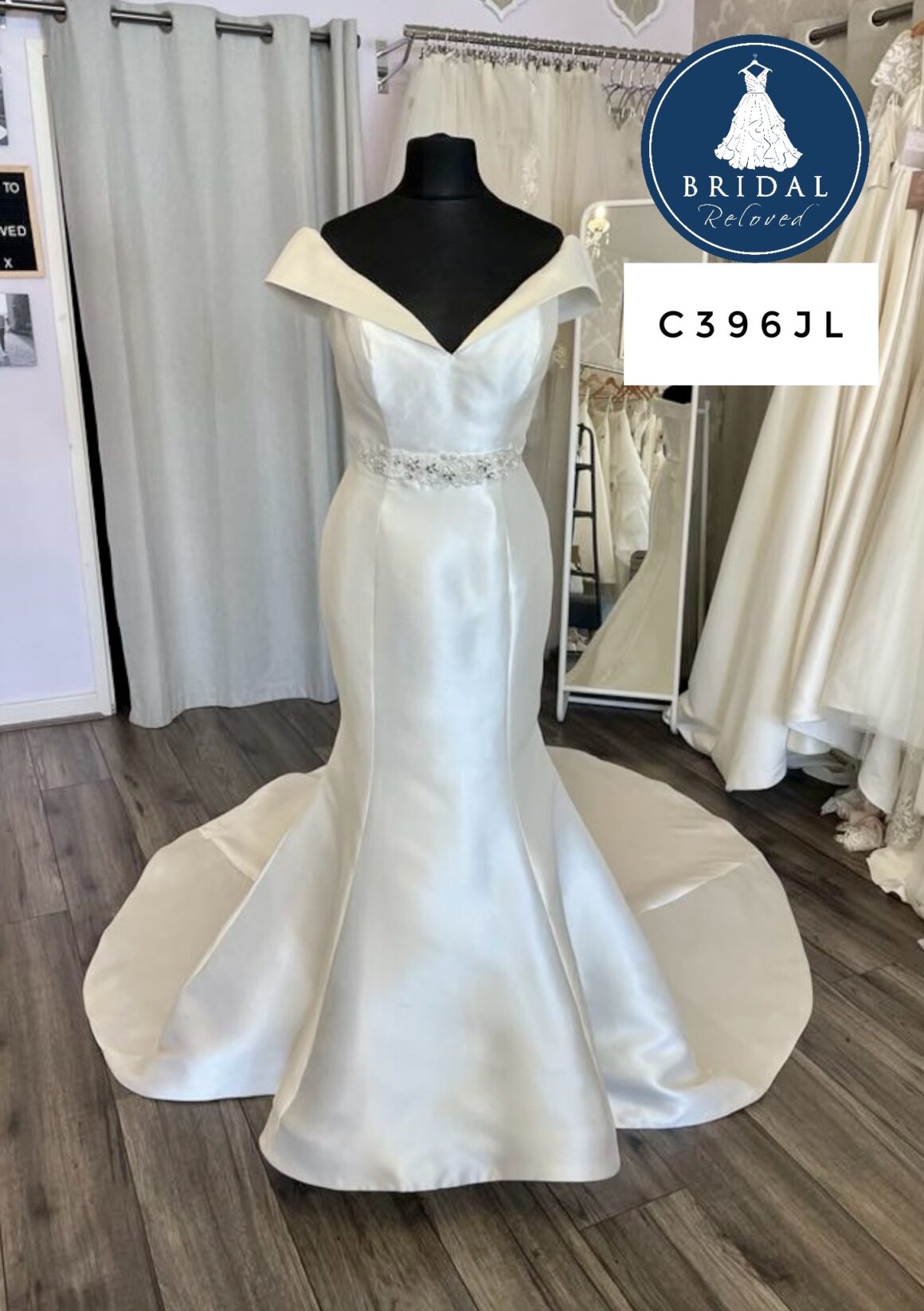 Rebecca Ingram | Wedding Dress | Fit To Flare | C396JL