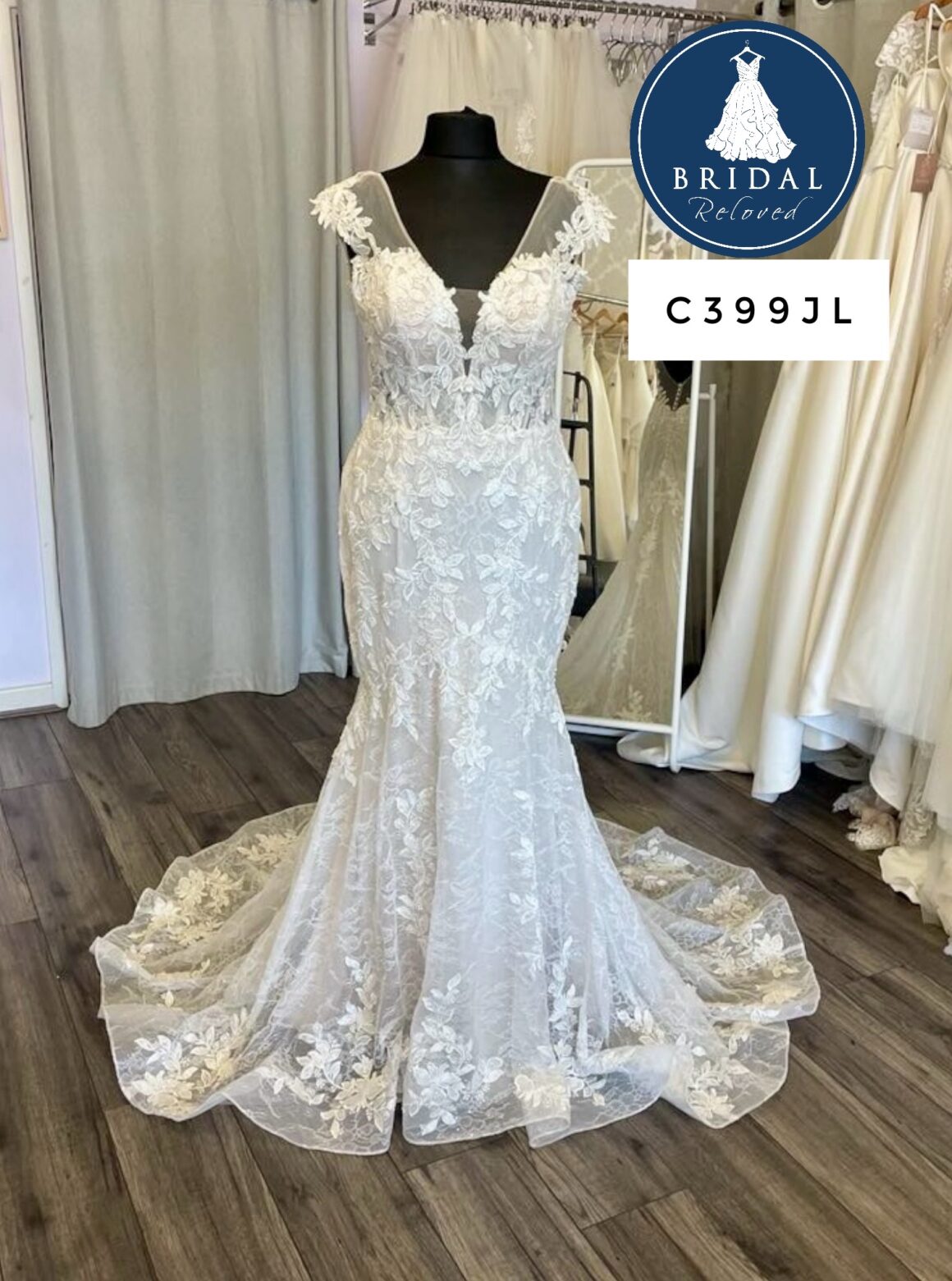 Jennifer Wren | Wedding Dress | Fit To Flare | C399JL