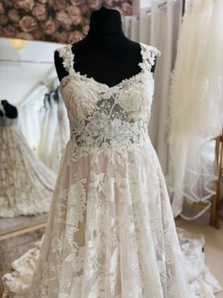 Madi Lane | Wedding Dress | A Line | WN904D