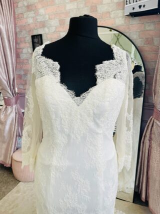 Eternity | Wedding Dress | Fit To Flare | D2010K