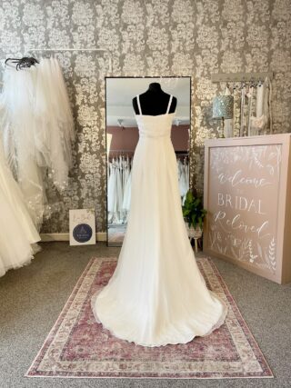 Romantica | Wedding Dress | Column | L453A