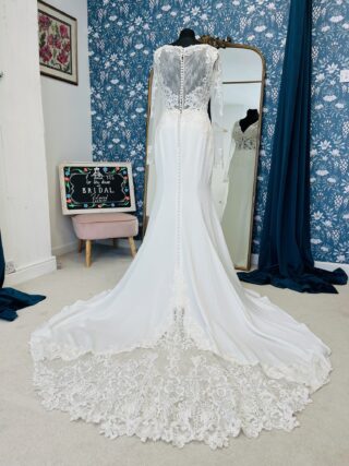 Essense of Australia | Wedding Dress | Fit To Flare | CF191B