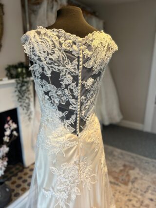 Romantica | Wedding Dress | Fit To Flare