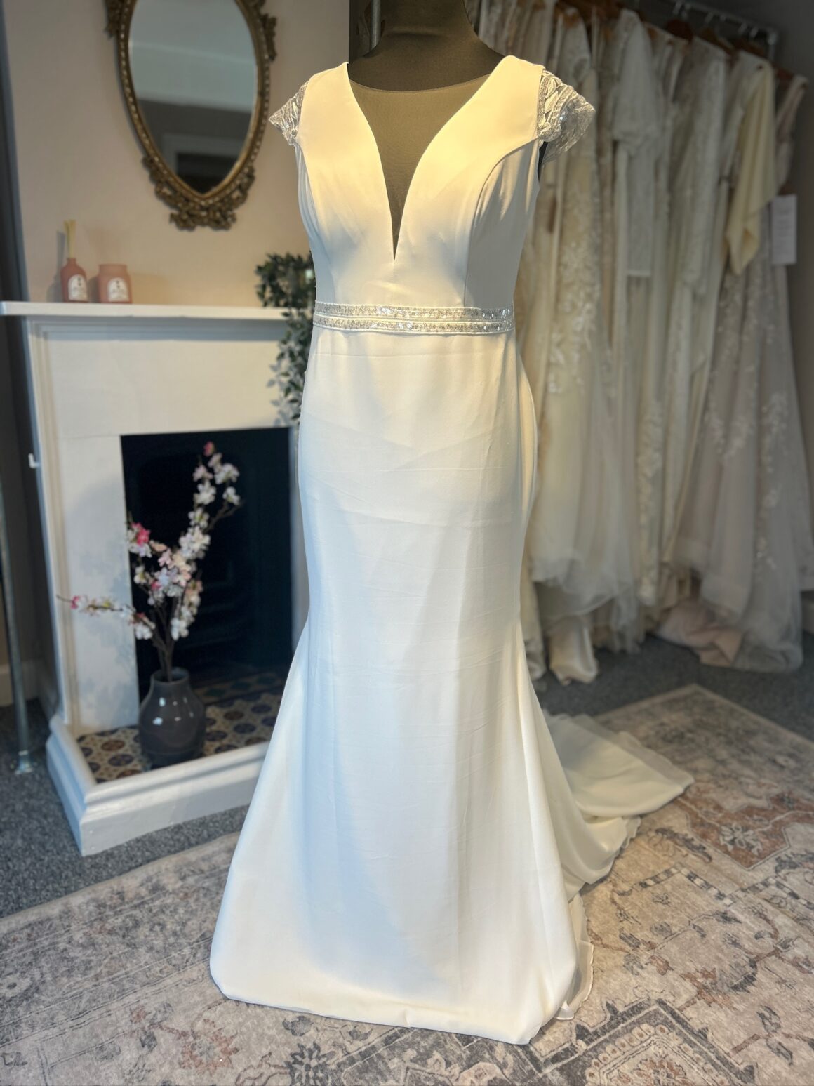 Angela Bianca | Wedding Dress | Fit To Flare | 1011