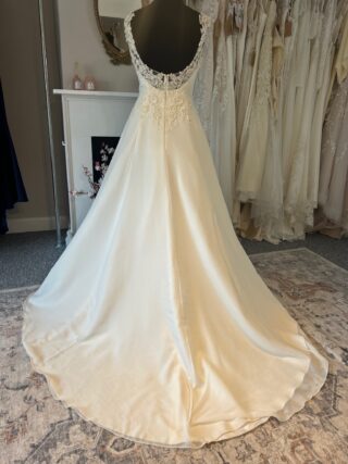 White Rose | Wedding Dress | A Line | R889