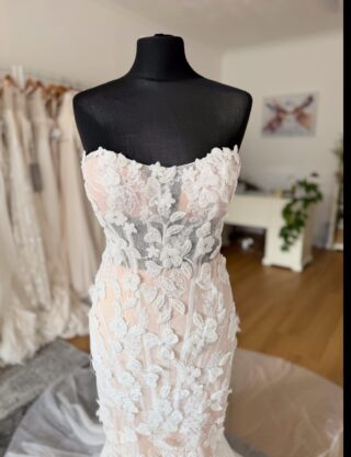 Enzoani | Wedding Dress | Fit To Flare | T606F