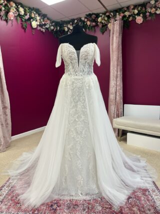 Veni Infantino | Wedding Dress | Fit To Flare | FLB19N