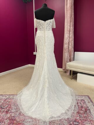 Veni Infantino | Wedding Dress | Fit To Flare | FLB19N