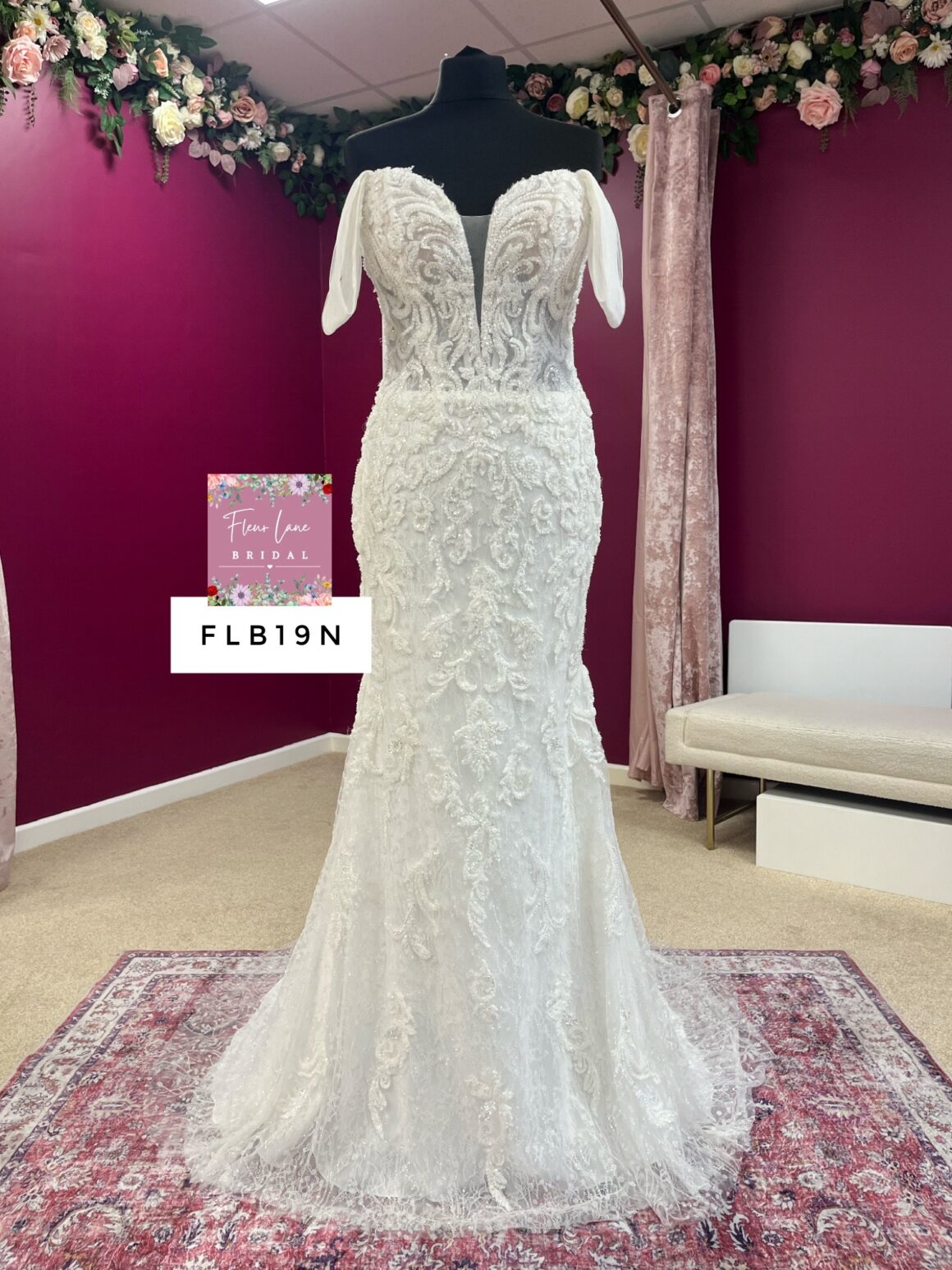 Veni Infantino | Wedding Dress | Fit To Flare | FLB19N