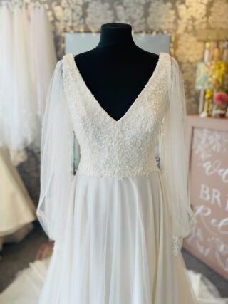 Nicola Anne | Wedding Dress | A Line | L602A