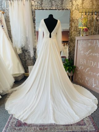 Nicola Anne | Wedding Dress | A Line | L602A