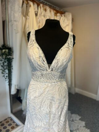 Richard Designs | Wedding Dress | Fit To Flare | RDB1247