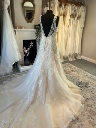 Ella Rosa | Wedding Dress | Fit To Flare